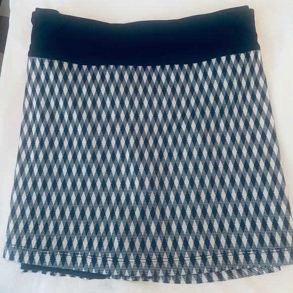 Fila Blue and White Geometric Mini Skort - Picture 1 of 3